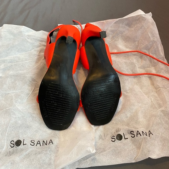 Sol Sana Heels - Picture 3 of 4
